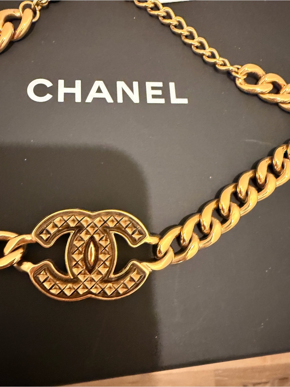 CHANEL Gold Chain Necklace with Quilted CC Emblem - Picture 3 of 7